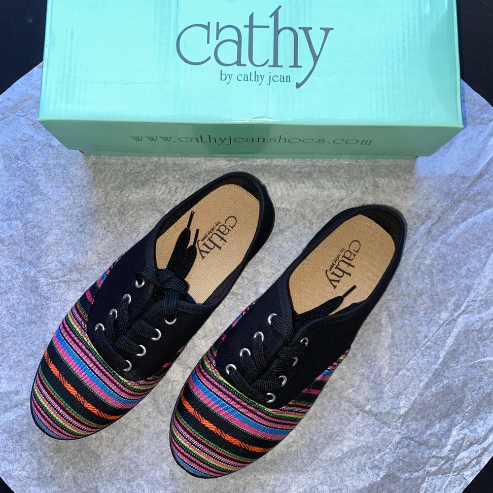 NIB Cathy By Cathy Jean Muti-Colored Black Fabric Tennis  Casual Shoes Size 8
